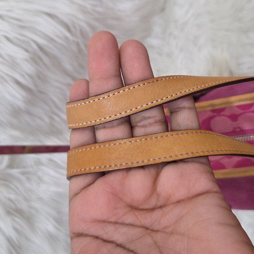 💕🔹️ Coach🔹️y2k vintage  Hampton Signature  Pink Jacquard Suede Leather Bag - Picture 9 of 14